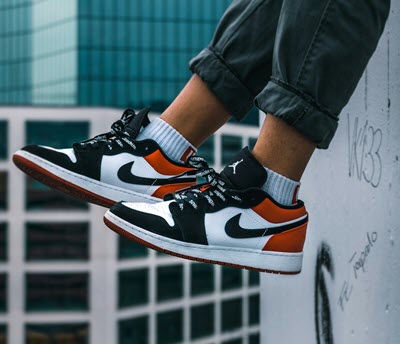 sneakers_foot_locker_400x344